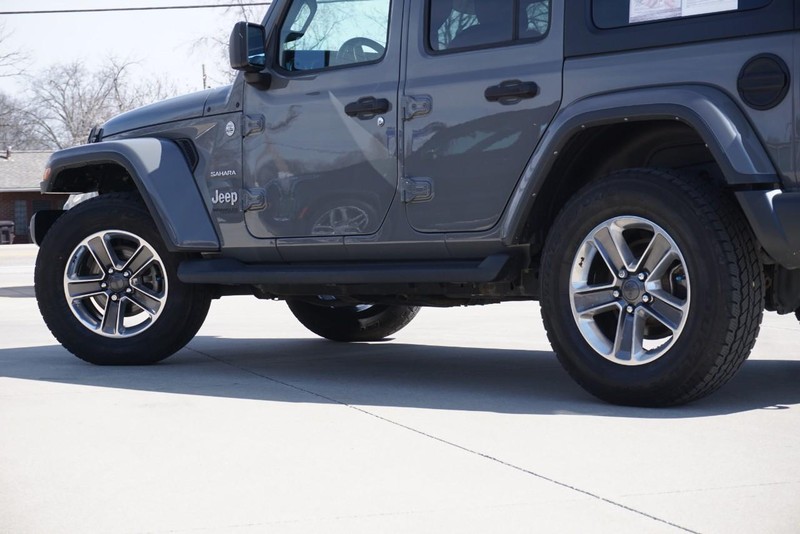Jeep Wrangler Vehicle Full-screen Gallery Image 15