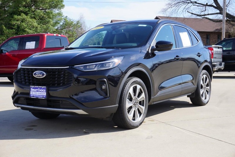 Ford Escape Vehicle Full-screen Gallery Image 07