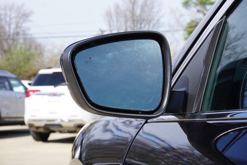 Ford Escape Vehicle Full-screen Gallery Image 14