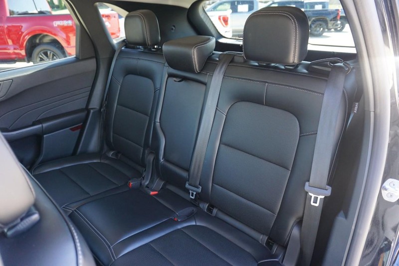 Ford Escape Vehicle Full-screen Gallery Image 25