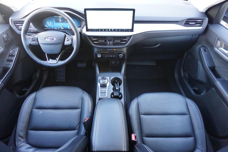 Ford Escape Vehicle Full-screen Gallery Image 31