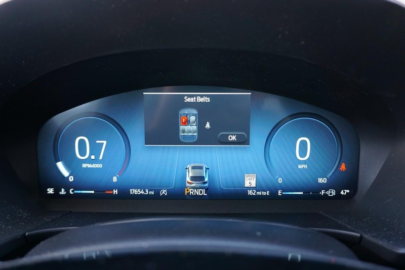 Ford Escape Vehicle Full-screen Gallery Image 39