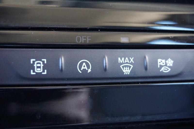 Ford Escape Vehicle Full-screen Gallery Image 42