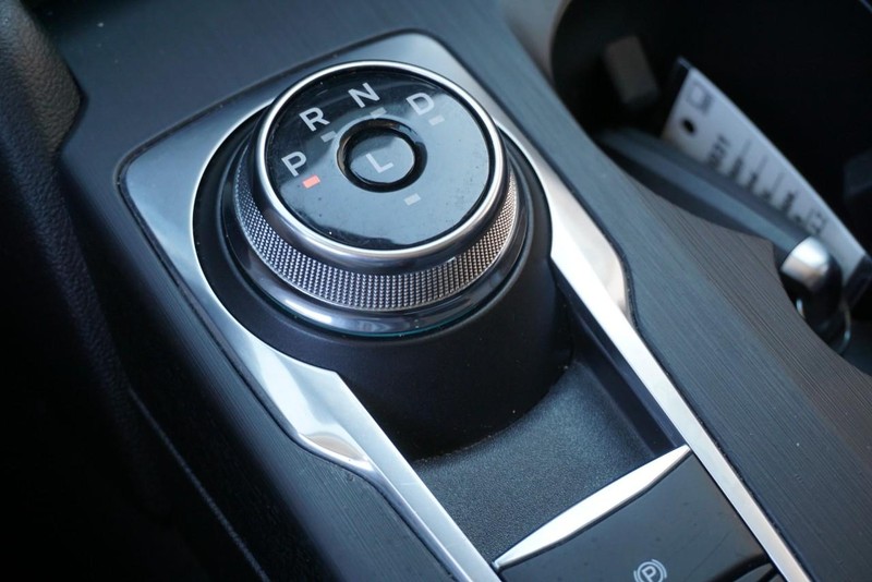 Ford Escape Vehicle Full-screen Gallery Image 44