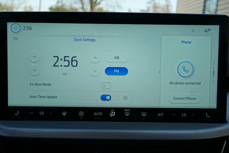 Ford Escape Vehicle Full-screen Gallery Image 48