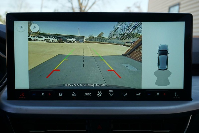 Ford Escape Vehicle Full-screen Gallery Image 51