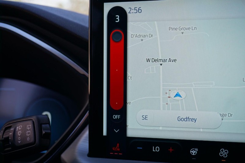 Ford Escape Vehicle Full-screen Gallery Image 53