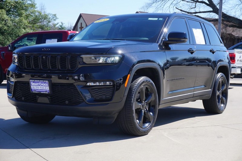 Jeep Grand Cherokee Vehicle Full-screen Gallery Image 07