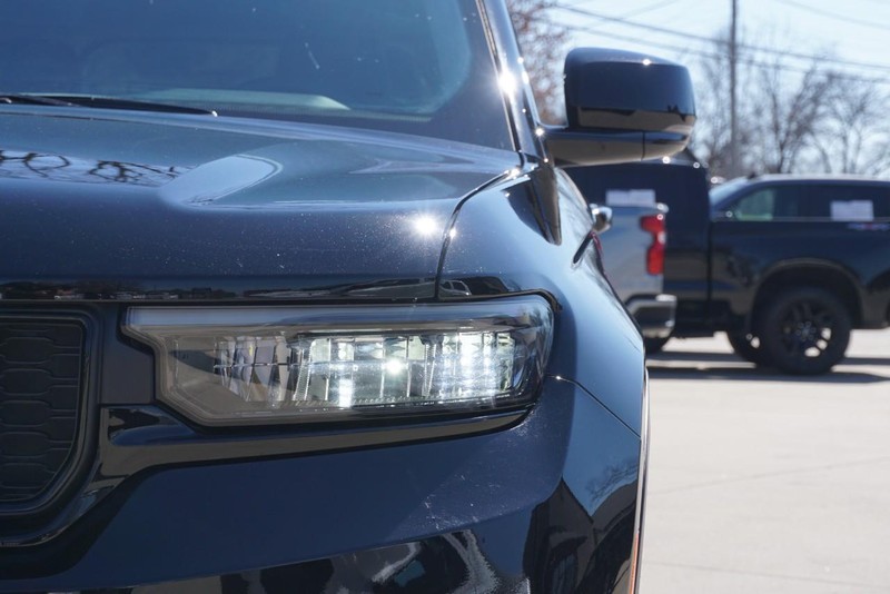 Jeep Grand Cherokee Vehicle Full-screen Gallery Image 10