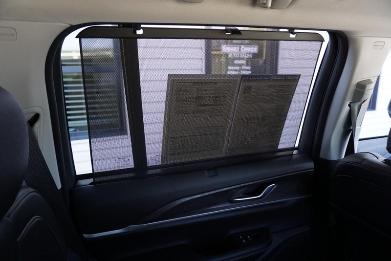 Jeep Grand Cherokee Vehicle Full-screen Gallery Image 34
