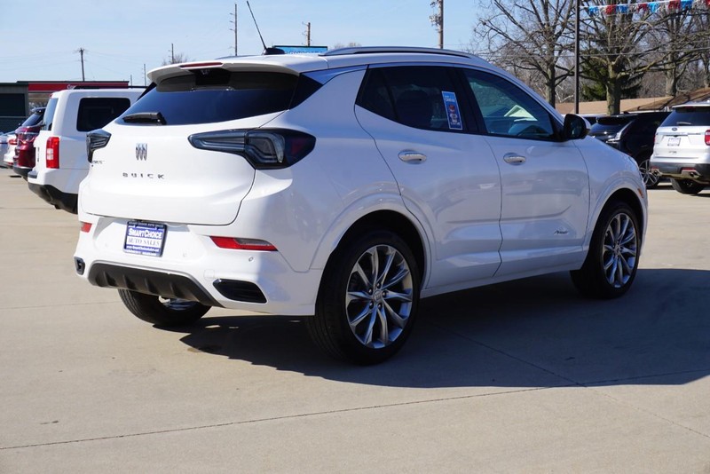 Buick Encore GX Vehicle Full-screen Gallery Image 03