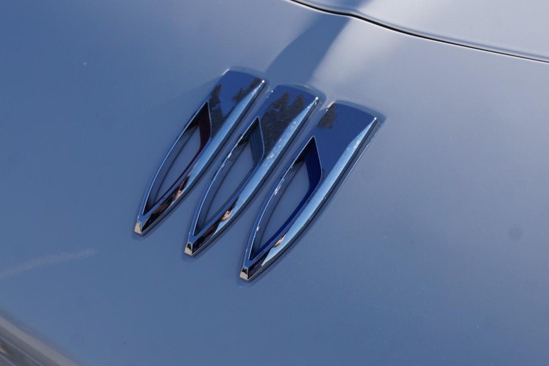 Buick Encore GX Vehicle Full-screen Gallery Image 11