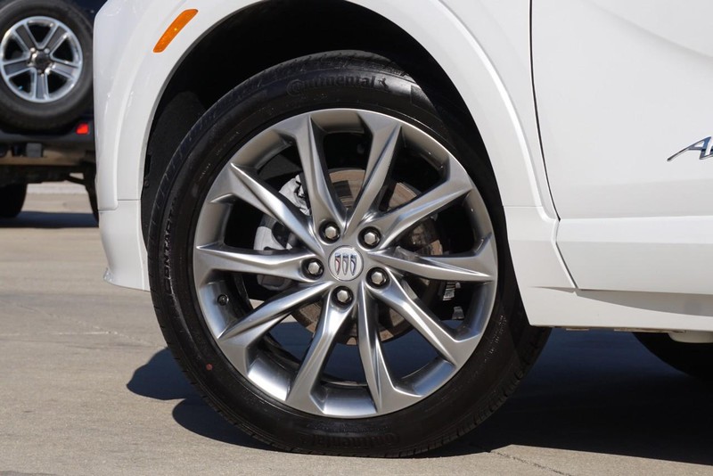 Buick Encore GX Vehicle Full-screen Gallery Image 14