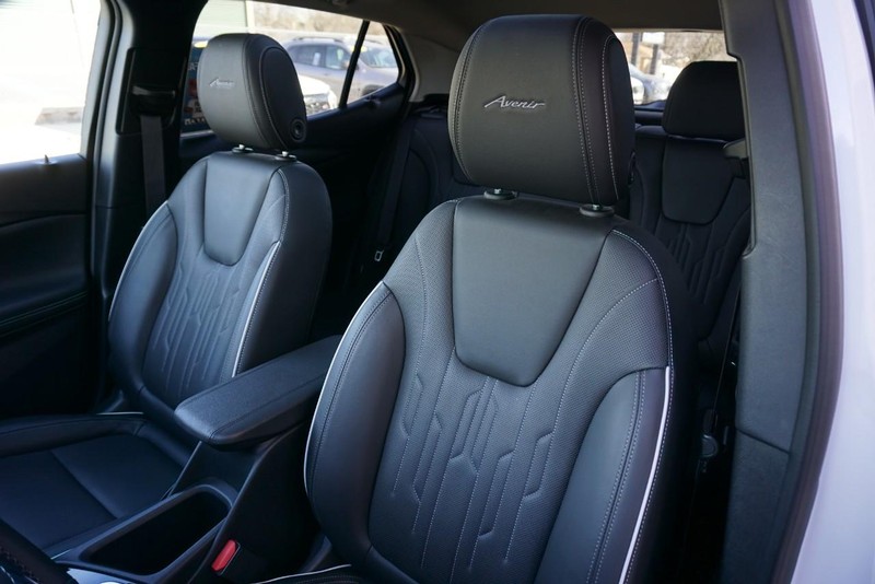 Buick Encore GX Vehicle Full-screen Gallery Image 24