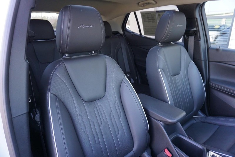 Buick Encore GX Vehicle Full-screen Gallery Image 32