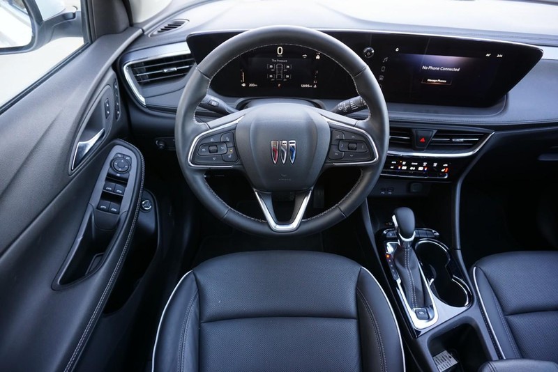 Buick Encore GX Vehicle Full-screen Gallery Image 39