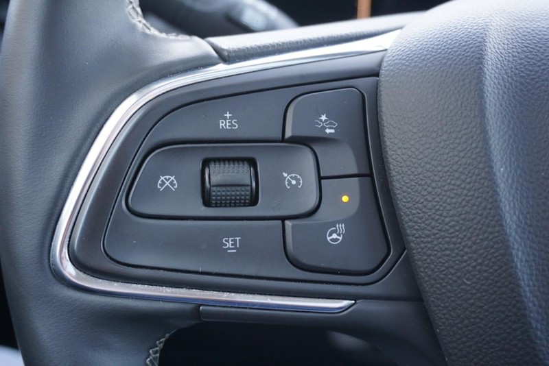 Buick Encore GX Vehicle Full-screen Gallery Image 40