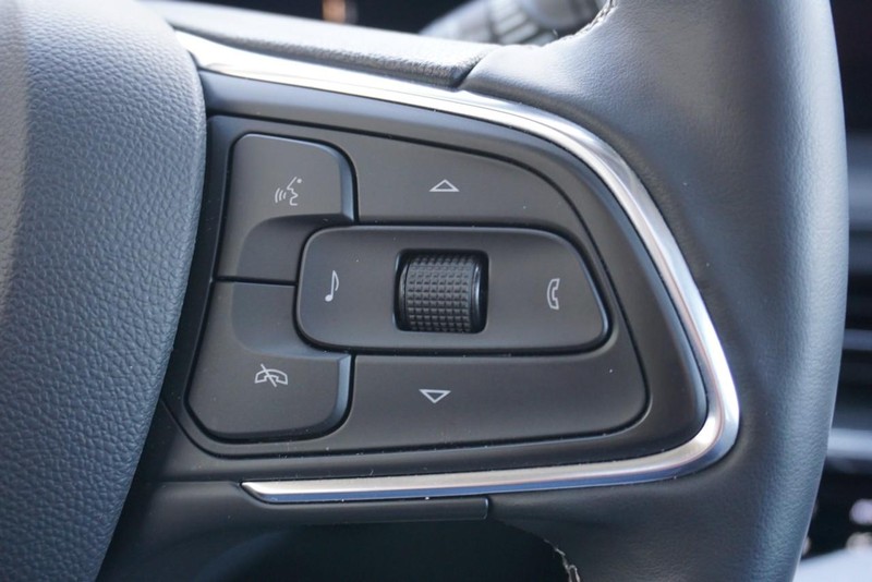 Buick Encore GX Vehicle Full-screen Gallery Image 41