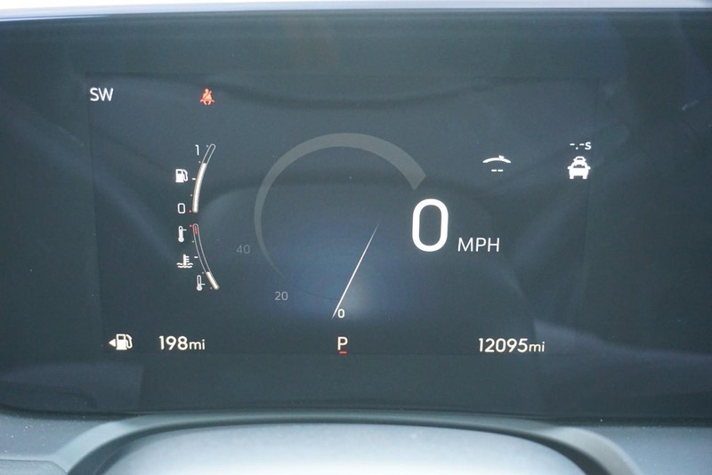 Buick Encore GX Vehicle Full-screen Gallery Image 42