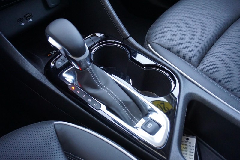 Buick Encore GX Vehicle Full-screen Gallery Image 49