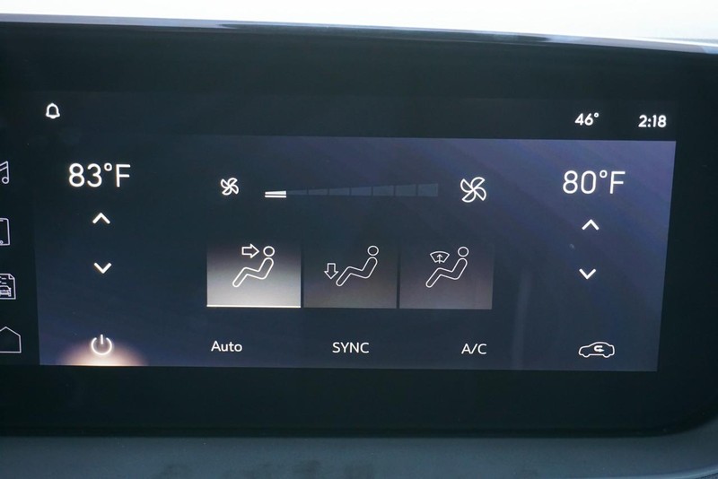 Buick Encore GX Vehicle Full-screen Gallery Image 51