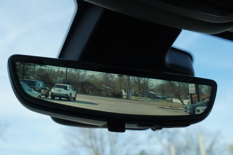 Buick Encore GX Vehicle Full-screen Gallery Image 57