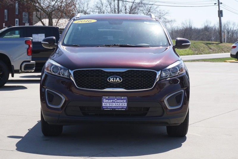 Kia Sorento Vehicle Full-screen Gallery Image 08