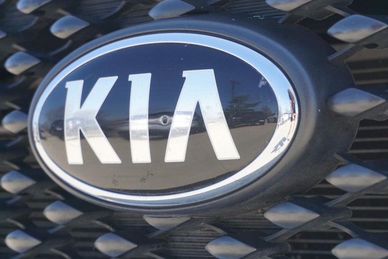 Kia Sorento Vehicle Full-screen Gallery Image 11