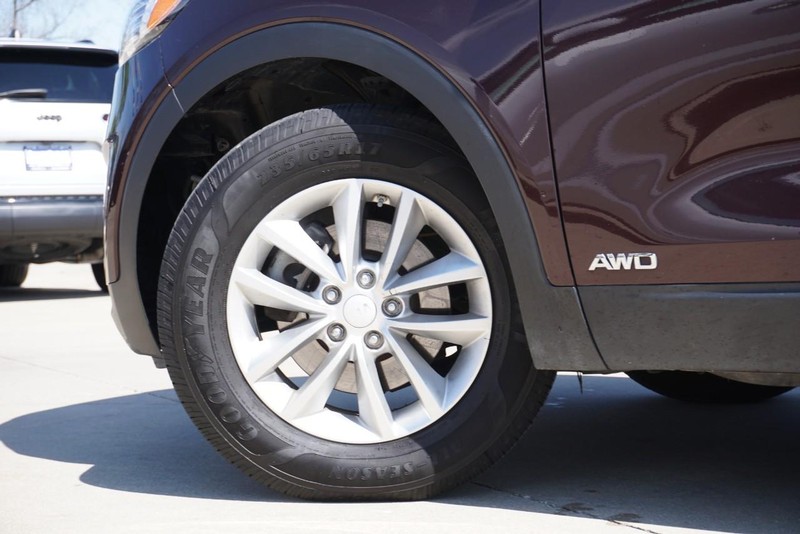 Kia Sorento Vehicle Full-screen Gallery Image 14