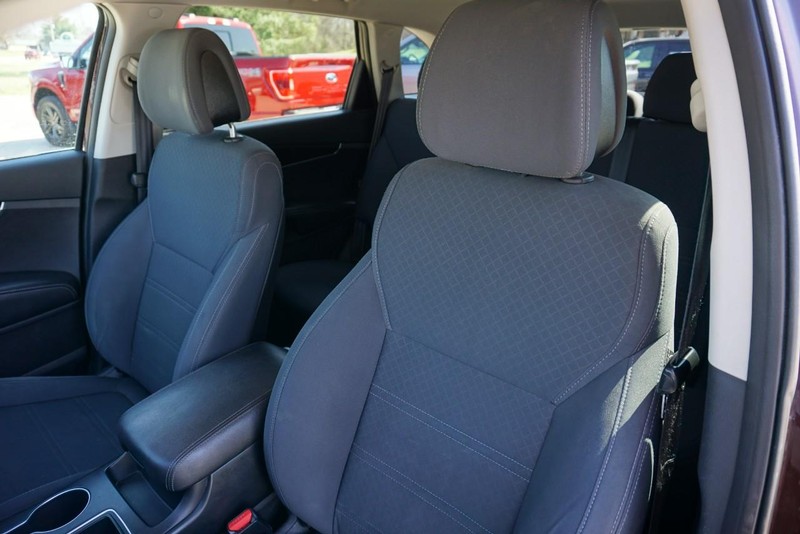 Kia Sorento Vehicle Full-screen Gallery Image 25