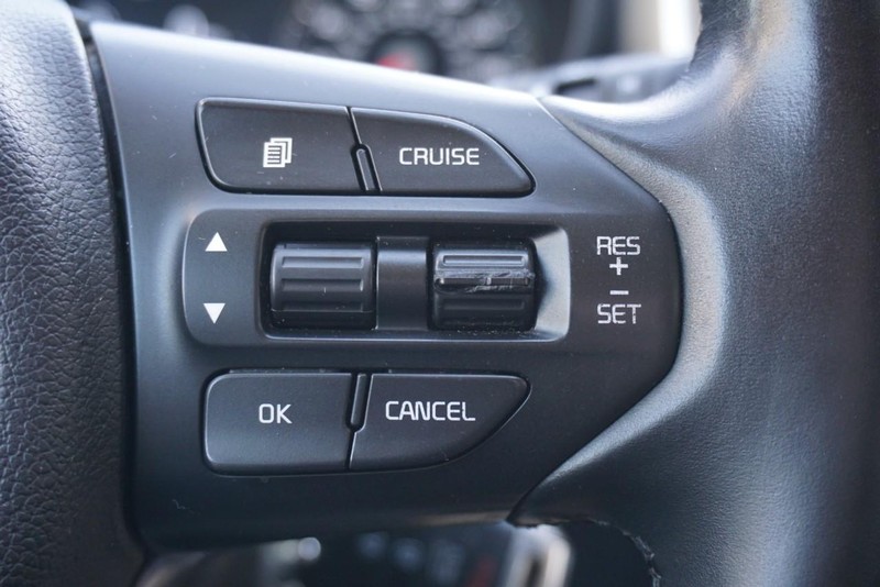 Kia Sorento Vehicle Full-screen Gallery Image 39