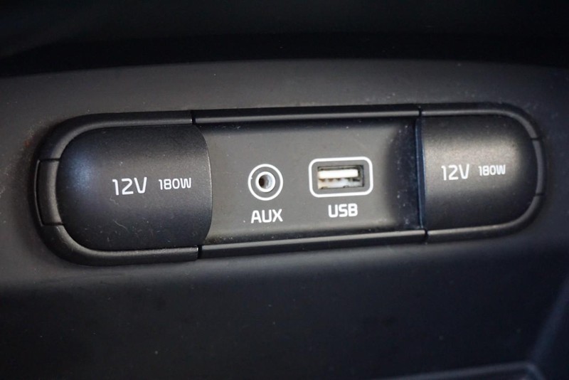 Kia Sorento Vehicle Full-screen Gallery Image 45