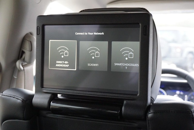 Chrysler Pacifica Vehicle Full-screen Gallery Image 37