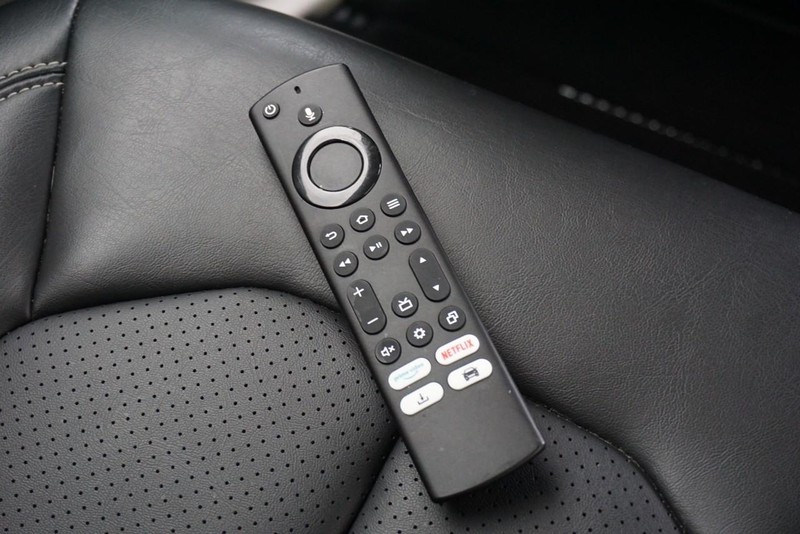 Chrysler Pacifica Vehicle Full-screen Gallery Image 38