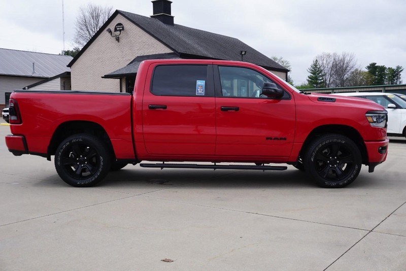 Ram 1500 Vehicle Full-screen Gallery Image 02