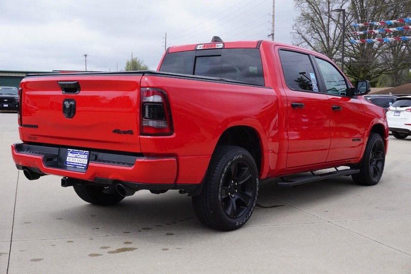 Ram 1500 Vehicle Full-screen Gallery Image 03