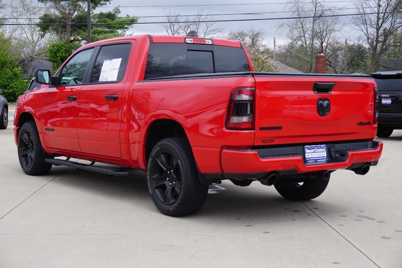 Ram 1500 Vehicle Full-screen Gallery Image 05