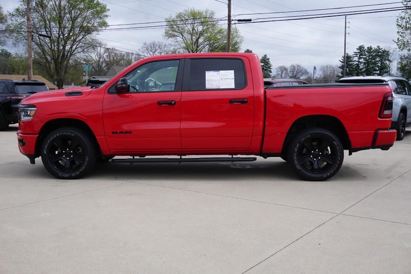 Ram 1500 Vehicle Full-screen Gallery Image 06