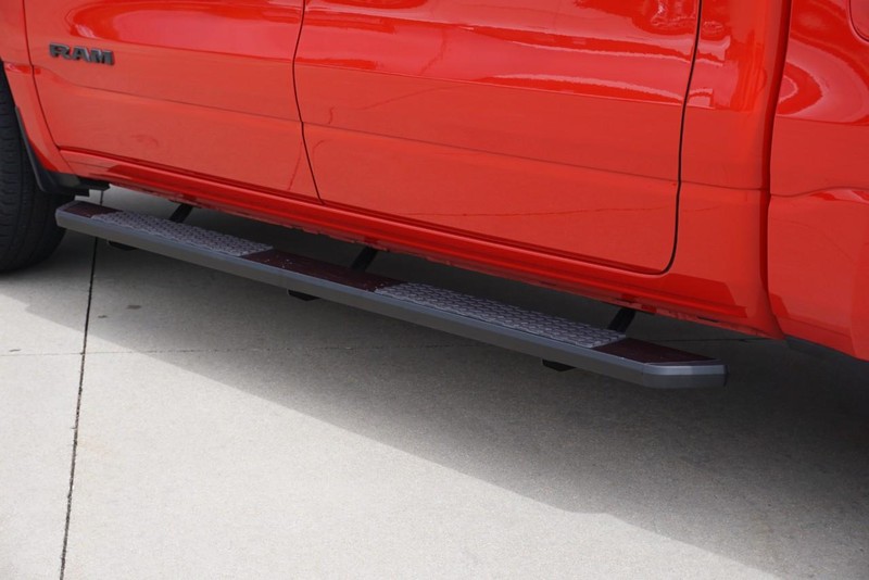 Ram 1500 Vehicle Full-screen Gallery Image 17