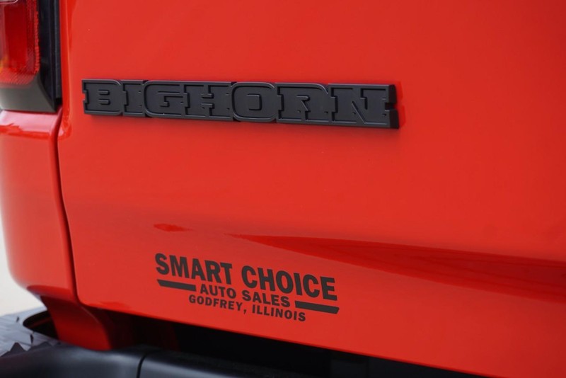 Ram 1500 Vehicle Full-screen Gallery Image 22