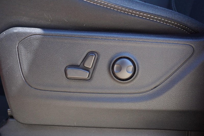 Ram 1500 Vehicle Full-screen Gallery Image 27