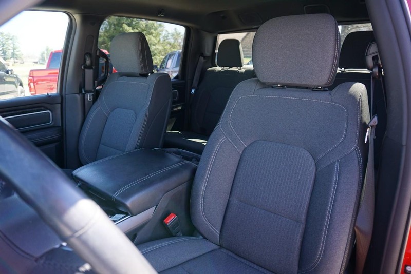 Ram 1500 Vehicle Full-screen Gallery Image 28