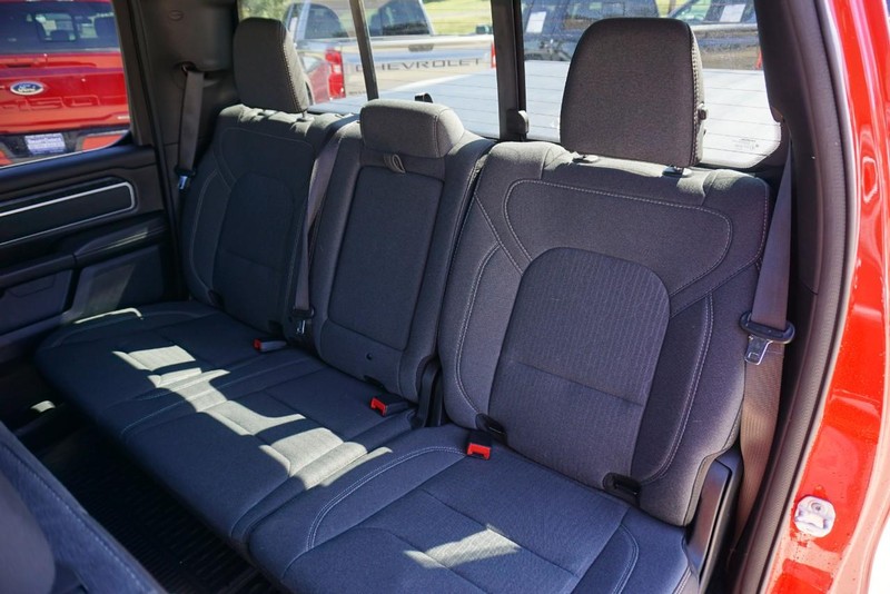 Ram 1500 Vehicle Full-screen Gallery Image 30