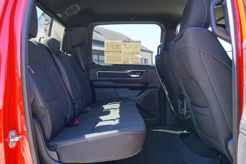 Ram 1500 Vehicle Full-screen Gallery Image 31