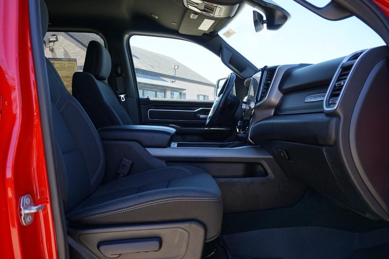 Ram 1500 Vehicle Full-screen Gallery Image 33