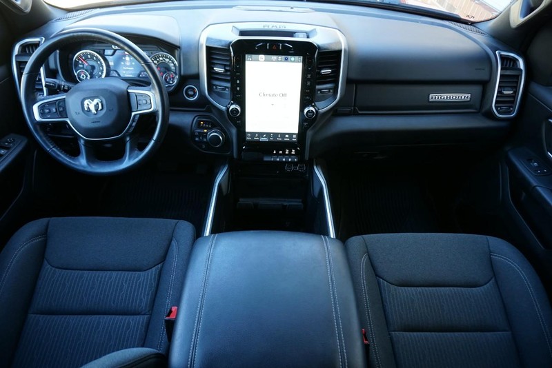 Ram 1500 Vehicle Full-screen Gallery Image 35