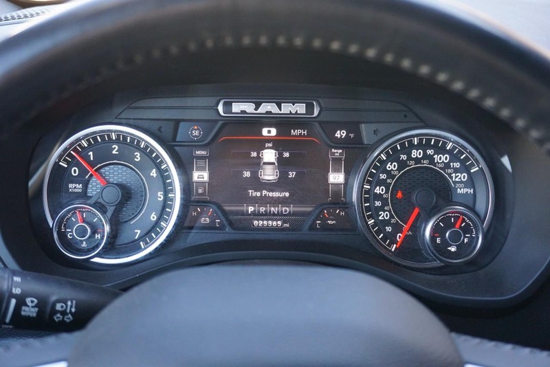 Ram 1500 Vehicle Full-screen Gallery Image 43