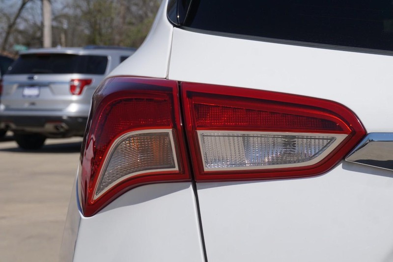 Buick Envision Vehicle Full-screen Gallery Image 16