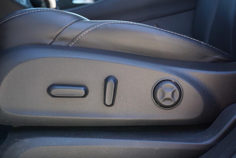 Buick Envision Vehicle Full-screen Gallery Image 21