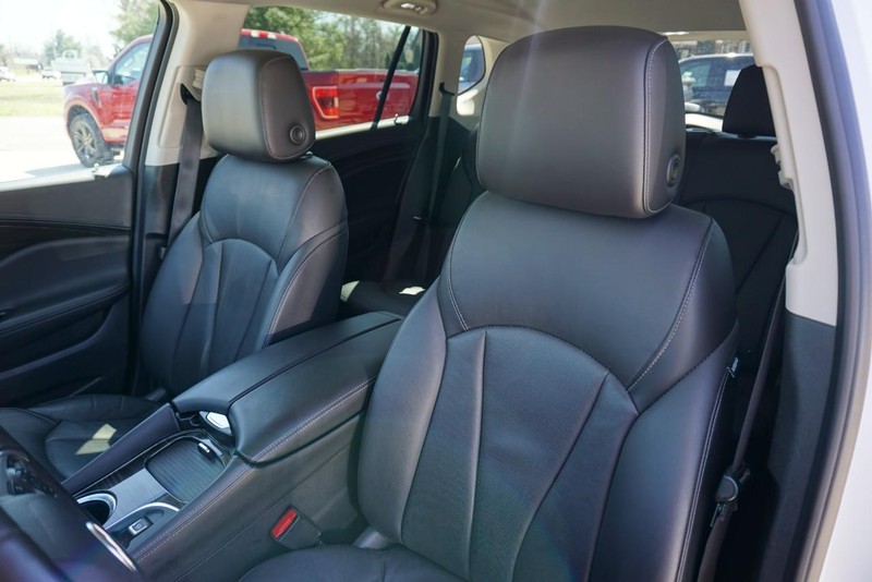 Buick Envision Vehicle Full-screen Gallery Image 22